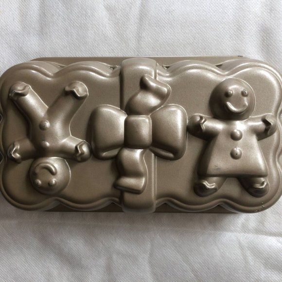 Nordic Ware Gingerbread Person Loaf Pan Christmas Pan - Picture 1 of 2